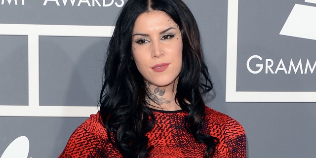kat vond d talks sobriety