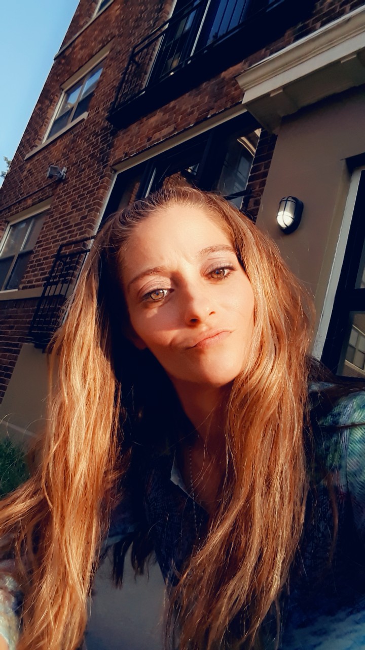 Mindy Edwards 37 5 / 16 / 2018