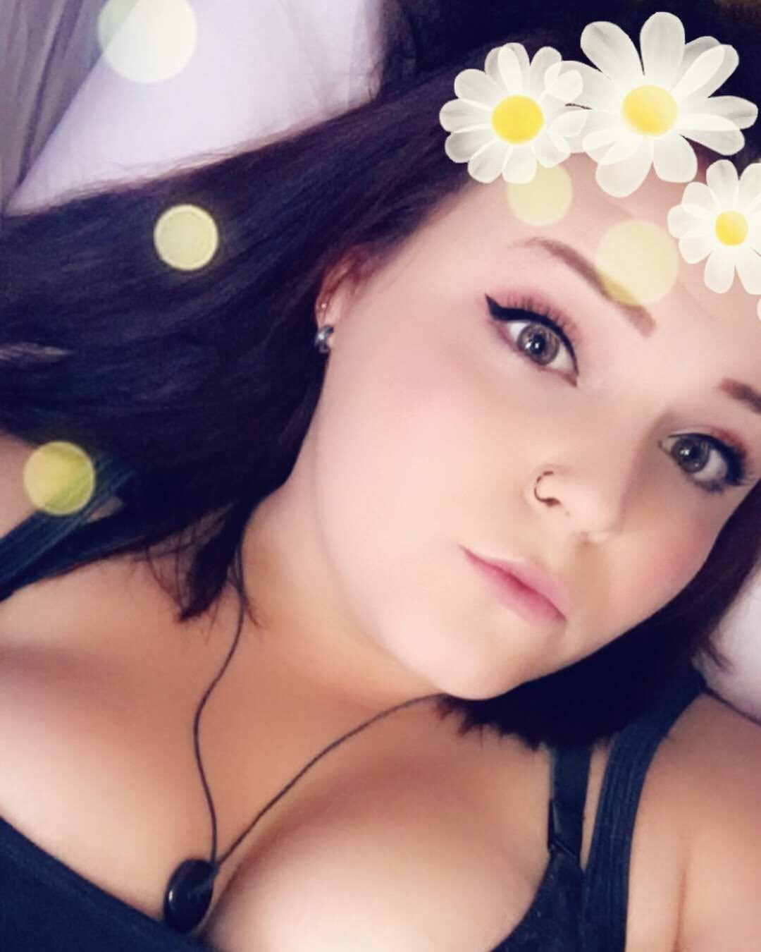 Ashlee 18 11 / 12 / 2017
