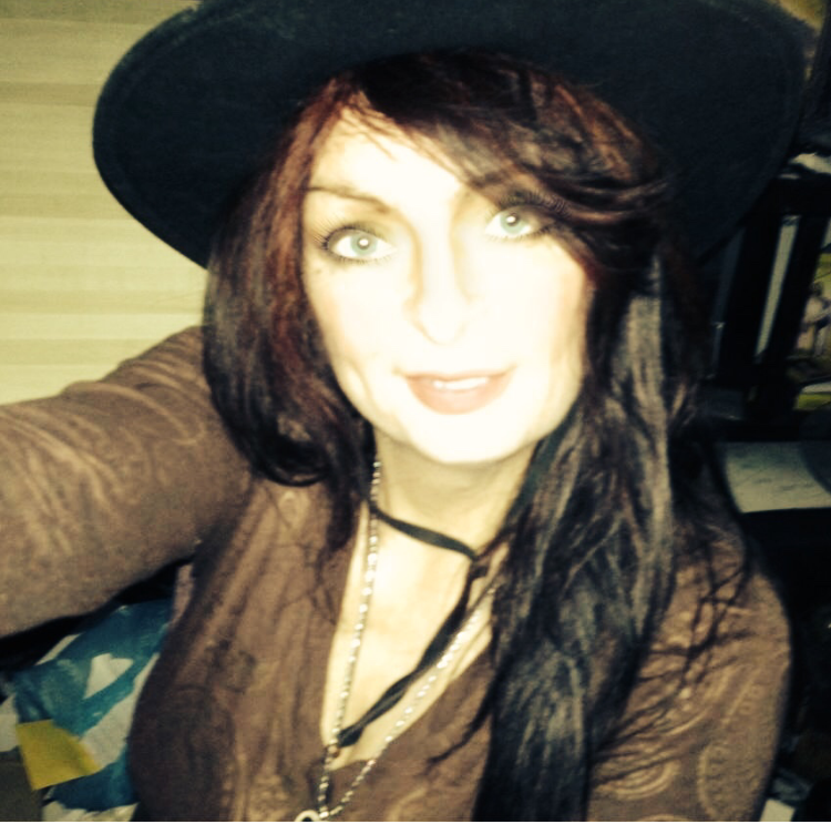 Diana Hadley 57 12 / 28 / 2000