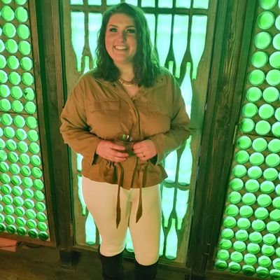 Lacey Fox 29 11 / 14 / 2020
